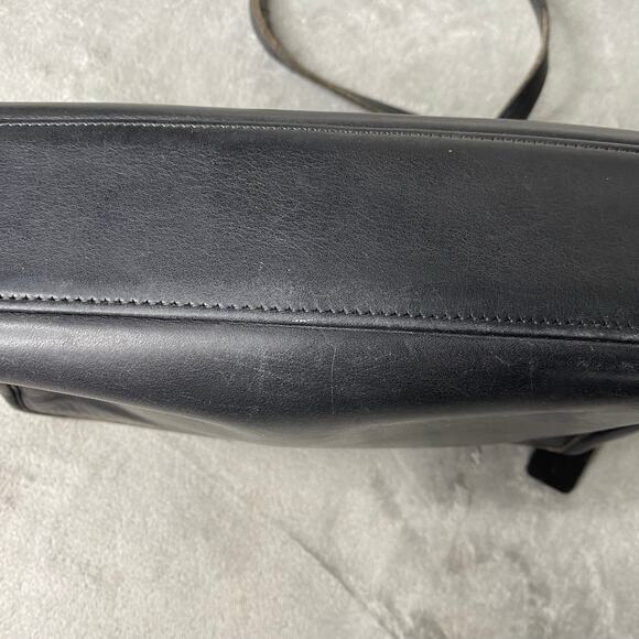 Vintage 90s Coach Sutton Crossbody Legacy Leather Black - Picture 4 of 12